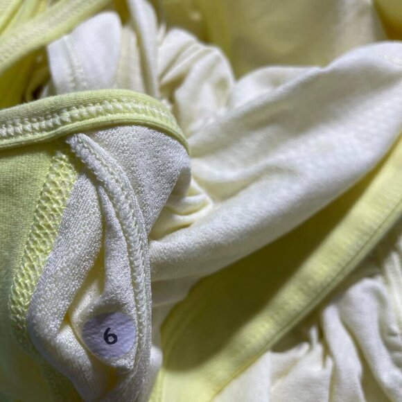 Lululemon Size 6  Tank Top Athletic Built in Sports Bra - Picture 6 of 6